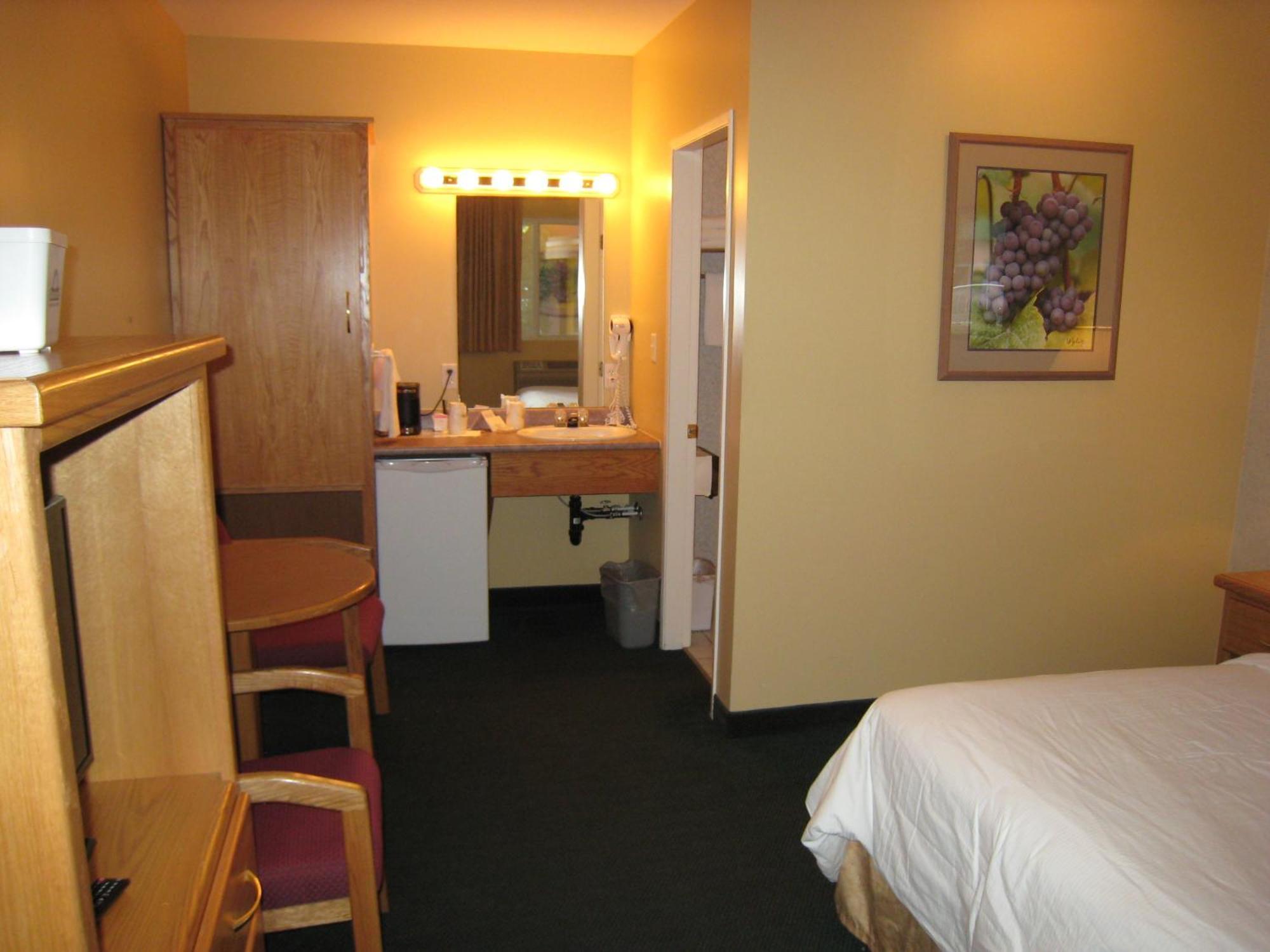 Days Inn By Wyndham Penticton Conference Centre Exterior foto